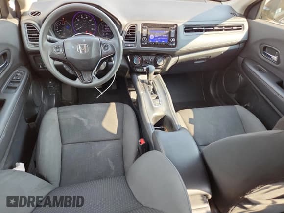 ✅ 2021 Honda HR-V LX • VIN: 3CZRU5H3XMM714044 • Lot: 80326105. Wystawiony na Copart z przebiegiem 68 349 mil. Bezpłatny archiwum sprzedaży aukcyjnych z USA i szczegółowy raport historii pojazdu na DreamBid. Zdjęcie 8.