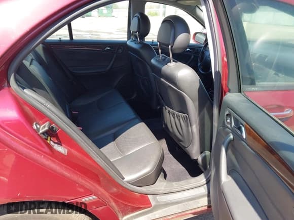 ✅ 2002 Mercedes-Benz C 230/260/280/320 • VIN: WDBRF64J32E002910 • Lot: 43007847. Wystawiony na IAAI z przebiegiem 155 129 mil. Bezpłatny archiwum sprzedaży aukcyjnych z USA i szczegółowy raport historii pojazdu na DreamBid. Zdjęcie 8.