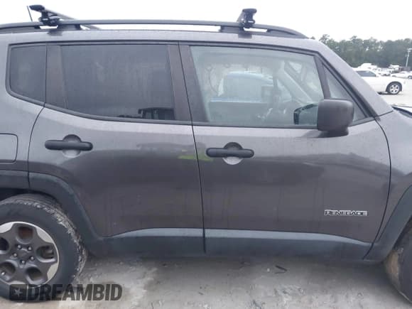 ✅ 2018 Jeep Renegade Upland • VIN: ZACCJBAB4JPH74608 • Lot: 43488294. Wystawiony na IAAI z przebiegiem 77 556 mil. Bezpłatny archiwum sprzedaży aukcyjnych z USA i szczegółowy raport historii pojazdu na DreamBid. Zdjęcie 13.