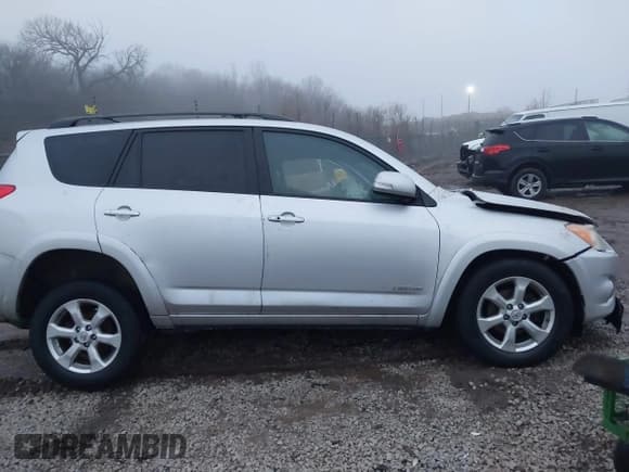 ✅ 2009 Toyota RAV4 Limited • VIN: 2T3BK31V49W013728 • Lot: 41170807. Listed on IAAI with Not provided. Free auction sales archive from the USA and detailed vehicle history report at DreamBid. Image 13.