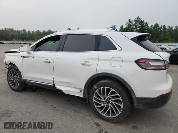 ✅ 2020 Lincoln Nautilus Reserve • VIN: 2LMPJ8KP6LBL21984 • Lot: 70761095. Wystawiony na Copart z przebiegiem Nie podano. Bezpłatny archiwum sprzedaży aukcyjnych z USA i szczegółowy raport historii pojazdu na DreamBid. Zdjęcie 2.