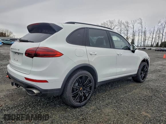 ✅ 2015 Porsche Cayenne Diesel • VIN: WP1AF2A20FLA31401 • Lot: 96367755. Listed on Copart with 106,597 mi. Free auction sales archive from the USA and detailed vehicle history report at DreamBid. Image 3.