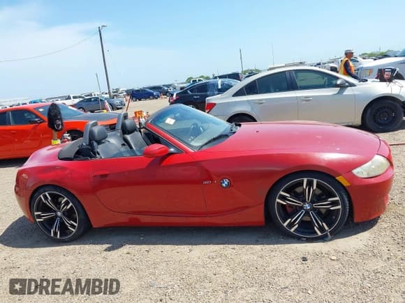 ✅ 2007 BMW Z4 3.0si • VIN: 4USBU53557LX03064 • Lot: 42243526. Listed on IAAI with 118,304 mi. Free auction sales archive from the USA and detailed vehicle history report at DreamBid. Image 13.