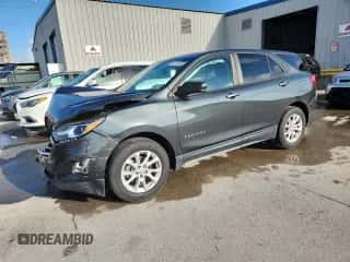 2020 Chevrolet Equinox LS z VIN 3GNAXHEV0LS538303, wystawiony jako Copart lot #85591655 z przebiegiem 57 195 mil mil oraz Nie do naprawy • Non repairable. Historia ofert i sprzedaży dostępna na DreamBid. Obrazek 1.