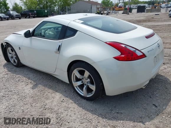 ✅ 2010 Nissan 370Z Touring • VIN: JN1AZ4EH6AM504226 • Lot: 42414626. Listed on IAAI with 65,742 mi. Free auction sales archive from the USA and detailed vehicle history report at DreamBid. Image 3.