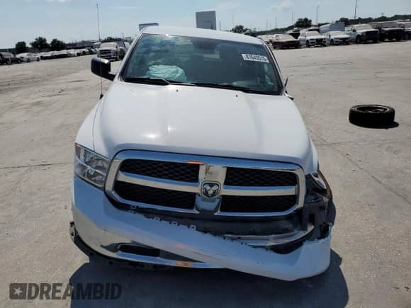 2024 Ram 1500 SLT z VIN 1C6RR6GG0RS127830, wystawiony jako Copart lot #81643515 z przebiegiem 38 466 mil mil oraz Nie do naprawy • Non repairable. Historia ofert i sprzedaży dostępna na DreamBid. Obrazek 5.
