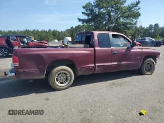 ✅ 2000 Dodge Dakota • VIN: 1B7GL22X4YS800439 • Lot: 56103745. Wystawiony na Copart z przebiegiem Nie podano. Bezpłatny archiwum sprzedaży aukcyjnych z USA i szczegółowy raport historii pojazdu na DreamBid. Zdjęcie 3.