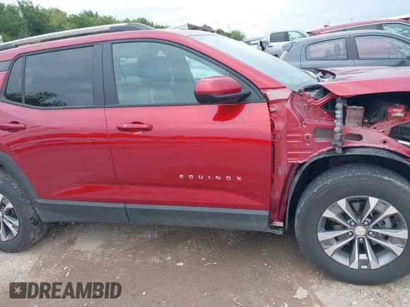 2025 Chevrolet Equinox FWD LT с VIN 3GNAXHEG0SL201530, выставлен на аукционе IAAI как лот 42346681 с пробегом 12 153 миль миль и . История ставок и продаж доступна на DreamBid. Изображение 13.