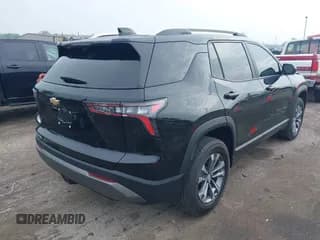 ✅ 2025 Chevrolet Equinox FWD LT • VIN: 3GNAXHEG1SL101680 • Lot: 42438170. Wystawiony na IAAI z przebiegiem 8 132 mil. Bezpłatny archiwum sprzedaży aukcyjnych z USA i szczegółowy raport historii pojazdu na DreamBid. Zdjęcie 4.