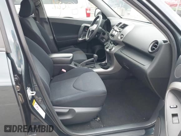 ✅ 2008 Toyota RAV4 Sport • VIN: JTMBK32V586043805 • Lot: 42062081. Listed on IAAI with 116,287 mi. Free auction sales archive from the USA and detailed vehicle history report at DreamBid. Image 5.