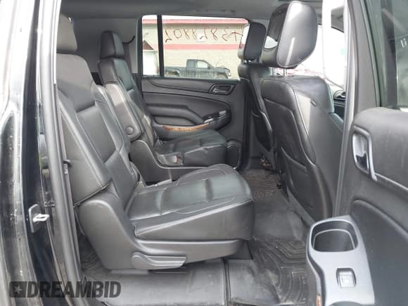 ✅ 2015 Chevrolet Suburban LTZ • VIN: 1GNSKKKC4FR233395 • Лот: 43828802. Опубликован ранее на IAAI с пробегом 188 520 миль. Бесплатный доступ к архиву аукционных продаж из США и подробный отчёт об истории автомобиля на DreamBid. Изображение 8.