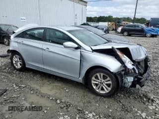 ✅ 2013 Hyundai Sonata GLS • VIN: 5NPEB4AC6DH698705 • Lot: 69135124. Listed on Copart with 129,965 mi. Free auction sales archive from the USA and detailed vehicle history report at DreamBid. Image 4.
