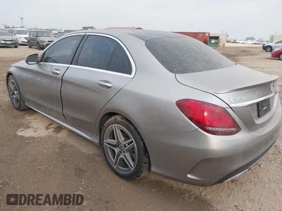✅ 2020 Mercedes-Benz C 300 • VIN: 55SWF8EB3LU328034 • Lot: 42269199. Listed on IAAI with 61,909 mi. Free auction sales archive from the USA and detailed vehicle history report at DreamBid. Image 3.