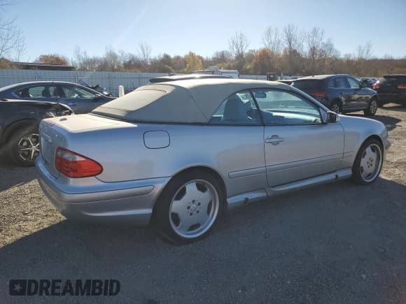 ✅ 2002 Mercedes-Benz CLK 320/430 • VIN: WDBLK70G62T102674 • Lot: 79359084. Listed on Copart with 47,390 mi. Free auction sales archive from the USA and detailed vehicle history report at DreamBid. Image 3.