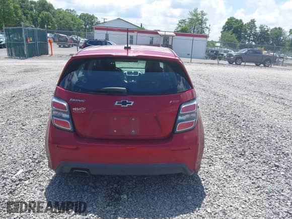 2020 Chevrolet Sonic LT с VIN 1G1JD6SB6L4124936, выставлен на аукционе IAAI как лот 42642451 с пробегом 61 903 миль миль и . История ставок и продаж доступна на DreamBid. Изображение 16.