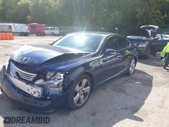 ✅ 2010 Lexus LS 460 • VIN: JTHBL5EF0A5092725 • Лот: 43396241. Опубликован ранее на IAAI с пробегом 115 447 миль. Бесплатный доступ к архиву аукционных продаж из США и подробный отчёт об истории автомобиля на DreamBid. Изображение 17.