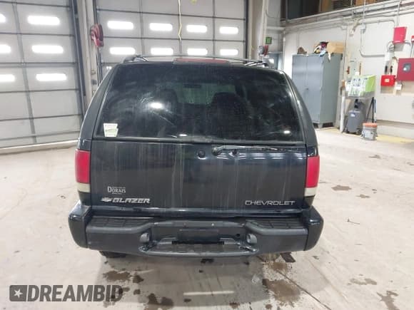 ✅ 2002 Chevrolet Blazer LS • VIN: 1GNDT13W72K232625 • Lot: 41551854. Wystawiony na IAAI z przebiegiem 123 498 mil. Bezpłatny archiwum sprzedaży aukcyjnych z USA i szczegółowy raport historii pojazdu na DreamBid. Zdjęcie 16.