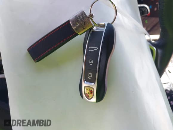 ✅ 2023 Porsche Cayenne • VIN: WP1AA2AY9PDA07838 • Lot: 43146214. Wystawiony na IAAI z przebiegiem 38 244 mil. Bezpłatny archiwum sprzedaży aukcyjnych z USA i szczegółowy raport historii pojazdu na DreamBid. Zdjęcie 11.