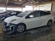 ✅ 2017 Toyota Prius Two • VIN: JTDKBRFU4H3053859 • Лот: 82448295. Опубликован ранее на Copart с пробегом 95 007 миль. Бесплатный доступ к архиву аукционных продаж из США и подробный отчёт об истории автомобиля на DreamBid. Изображение 1.