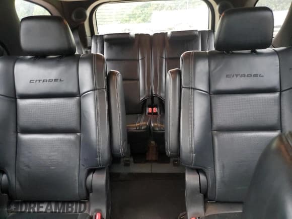 ✅ 2014 Dodge Durango Citadel • VIN: 1C4SDJETXEC489793 • Lot: 62791535. Wystawiony na Copart z przebiegiem 153 049 mil. Bezpłatny archiwum sprzedaży aukcyjnych z USA i szczegółowy raport historii pojazdu na DreamBid. Zdjęcie 10.