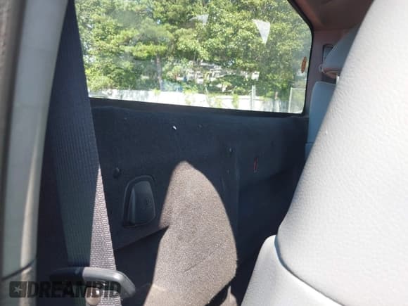 ✅ 2011 Ford F-250 XL • VIN: 1FTBF2B6XBEA82023 • Lot: 42958036. Wystawiony na IAAI z przebiegiem 129 354 mil. Bezpłatny archiwum sprzedaży aukcyjnych z USA i szczegółowy raport historii pojazdu na DreamBid. Zdjęcie 8.