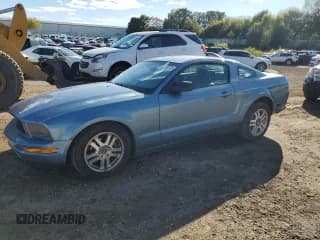 ✅ 2007 Ford Mustang Deluxe • VIN: 1ZVFT80N375245803 • Lot: 82339325. Listed on Copart with 146,215 mi. Free auction sales archive from the USA and detailed vehicle history report at DreamBid. Image 1.
