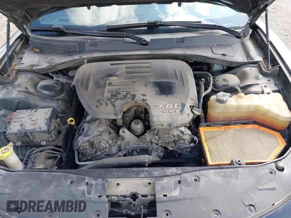 ✅ 2016 Dodge Charger SXT • VIN: 2C3CDXHG6GH214254 • Lot: 43043044. Listed on IAAI with 152,185 mi. Free auction sales archive from the USA and detailed vehicle history report at DreamBid. Image 10.