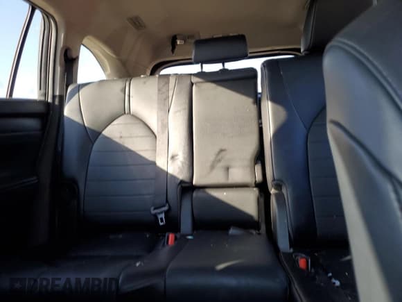 ✅ 2021 Toyota Highlander XLE • VIN: 5TDGZRAH5MS514930 • Lot: 91852945. Listed on Copart with 144,736 mi. Free auction sales archive from the USA and detailed vehicle history report at DreamBid. Image 10.