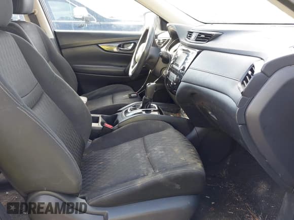 ✅ 2017 Nissan Rogue S • VIN: KNMAT2MT3HP564580 • Lot: 43759877. Listed on IAAI with 204,281 mi. Free auction sales archive from the USA and detailed vehicle history report at DreamBid. Image 5.