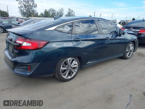 ✅ 2018 Honda Clarity • VIN: JHMZC5F15JC019394 • Lot: 43261290. Wystawiony na IAAI z przebiegiem 168 775 mil. Bezpłatny archiwum sprzedaży aukcyjnych z USA i szczegółowy raport historii pojazdu na DreamBid. Zdjęcie 4.