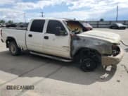 ✅ 2006 Chevrolet Silverado 2500HD LT3 • VIN: 1GCHK23UX6F191374 • Lot: 56893015. Wystawiony na Copart z przebiegiem Nie podano. Bezpłatny archiwum sprzedaży aukcyjnych z USA i szczegółowy raport historii pojazdu na DreamBid. Zdjęcie 4.