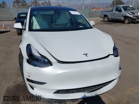 ✅ 2021 Tesla Model 3 Standard Range Plus • VIN: 5YJ3E1EA6MF069661 • Lot: 43395274. Wystawiony na IAAI z przebiegiem 44 955 mil. Bezpłatny archiwum sprzedaży aukcyjnych z USA i szczegółowy raport historii pojazdu na DreamBid. Zdjęcie 6.