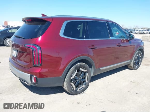 ✅ 2023 Kia Telluride EX • VIN: 5XYP34GCXPG393443 • Lot: 41661830. Listed on IAAI with 56,434 mi. Free auction sales archive from the USA and detailed vehicle history report at DreamBid. Image 4.