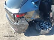 ✅ 2024 Mazda CX-5 Signature • VIN: JM3KFBXY4R0357622 • Lot: 41983547. Wystawiony na IAAI z przebiegiem 3 238 mil. Bezpłatny archiwum sprzedaży aukcyjnych z USA i szczegółowy raport historii pojazdu na DreamBid. Zdjęcie 20.