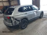 ✅ 2022 Volkswagen Tiguan SE • VIN: 3VV2B7AX9NM148970 • Lot: 42029704. Wystawiony na IAAI z przebiegiem 52 820 mil. Bezpłatny archiwum sprzedaży aukcyjnych z USA i szczegółowy raport historii pojazdu na DreamBid. Zdjęcie 4.