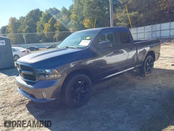 2019 Ram 1500 Tradesman z VIN 1C6RR6FTXKS515121, wystawiony jako IAAI lot #43425831 z przebiegiem 133 890 mil mil oraz . Historia ofert i sprzedaży dostępna na DreamBid. Obrazek 2.