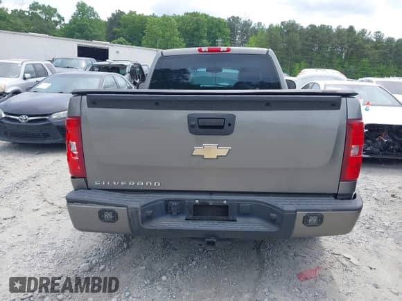 2008 Chevrolet Silverado 1500 Work Truck with VIN 1GCEC14X88Z227387, listed as a IAAI auction lot 42233674 with 176,350 mi miles and . Bid and sale history available at DreamBid. Image 17.