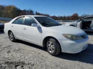 ✅ 2005 Toyota Camry LE • VIN: 4T1BF32K25U611800 • Lot: 92699075. Wystawiony na Copart z przebiegiem 137 898 mil. Bezpłatny archiwum sprzedaży aukcyjnych z USA i szczegółowy raport historii pojazdu na DreamBid. Zdjęcie 4.
