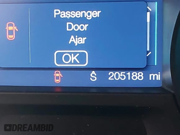 ✅ 2014 Ford Explorer • VIN: 1FM5K7B89EGB18148 • Lot: 42386023. Wystawiony na IAAI z przebiegiem 205 188 mil. Bezpłatny archiwum sprzedaży aukcyjnych z USA i szczegółowy raport historii pojazdu na DreamBid. Zdjęcie 15.