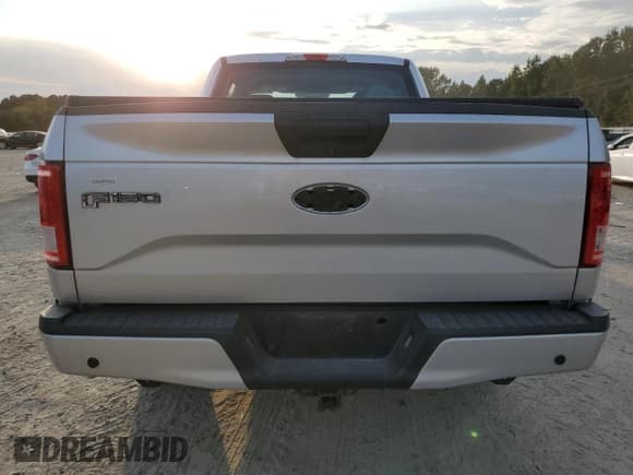 ✅ 2016 Ford F-150 XL • VIN: 1FTEX1CP8GFA09410 • Lot: 81568565. Wystawiony na Copart z przebiegiem 124 763 mil. Bezpłatny archiwum sprzedaży aukcyjnych z USA i szczegółowy raport historii pojazdu na DreamBid. Zdjęcie 6.