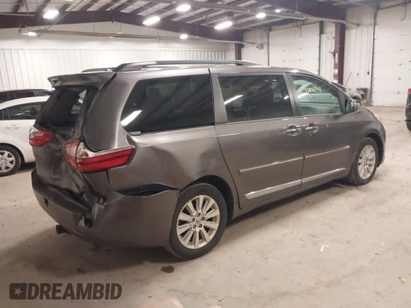 ✅ 2015 Toyota Sienna XLE • VIN: 5TDDK3DC5FS106497 • Lot: 43806941. Listed on IAAI with 120,586 mi. Free auction sales archive from the USA and detailed vehicle history report at DreamBid. Image 4.