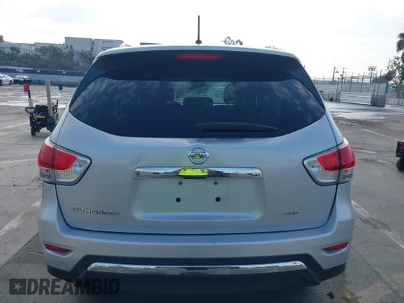 ✅ 2016 Nissan Pathfinder SL • VIN: 5N1AR2MM7GC651181 • Lot: 42742679. Listed on IAAI with 166,427 mi. Free auction sales archive from the USA and detailed vehicle history report at DreamBid. Image 16.