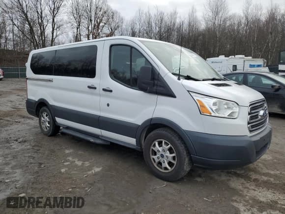 ✅ 2016 Ford Transit XLT • VIN: 1FMZK1YM0GKA42001 • Lot: 44488315. Listed on Copart with 106,634 mi. Free auction sales archive from the USA and detailed vehicle history report at DreamBid. Image 4.