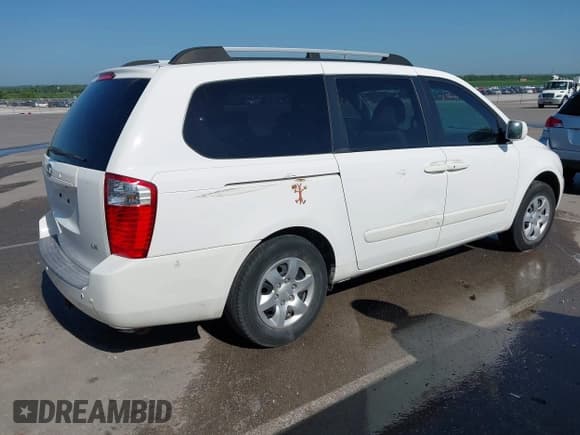 ✅ 2008 Kia Sedona LX • VIN: KNDMB233X86229923 • Lot: 42629466. Wystawiony na IAAI z przebiegiem 103 961 mil. Bezpłatny archiwum sprzedaży aukcyjnych z USA i szczegółowy raport historii pojazdu na DreamBid. Zdjęcie 4.