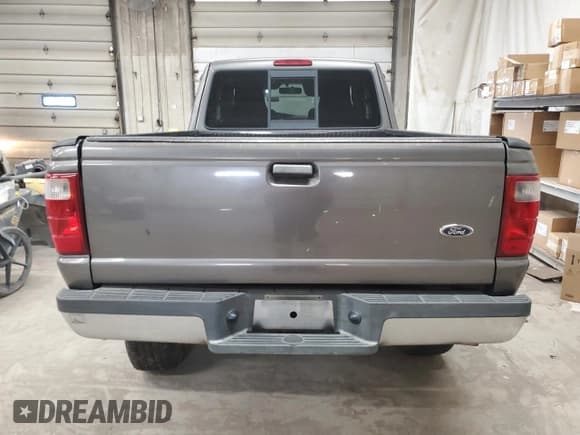 ✅ 2005 Ford Ranger XLT • VIN: 1FTZR45E55PA05542 • Lot: 93218425. Wystawiony na Copart z przebiegiem Nie podano. Bezpłatny archiwum sprzedaży aukcyjnych z USA i szczegółowy raport historii pojazdu na DreamBid. Zdjęcie 6.