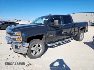 ✅ 2018 Chevrolet Silverado 2500HD LT • VIN: 1GC1KVEG4JF137569 • Лот: 92536585. Опубликован ранее на Copart с пробегом 101 577 миль. Бесплатный доступ к архиву аукционных продаж из США и подробный отчёт об истории автомобиля на DreamBid. Изображение 1.