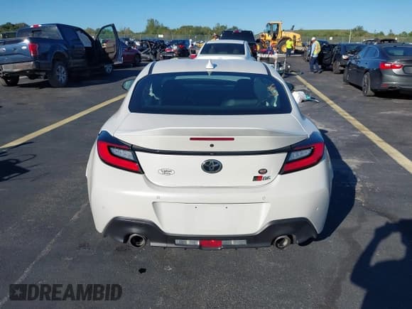 ✅ 2025 Toyota 86 Premium • VIN: JF1ZNBE19S8755437 • Лот: 43448598. Опубликован ранее на IAAI с пробегом 2 577 миль. Бесплатный доступ к архиву аукционных продаж из США и подробный отчёт об истории автомобиля на DreamBid. Изображение 16.