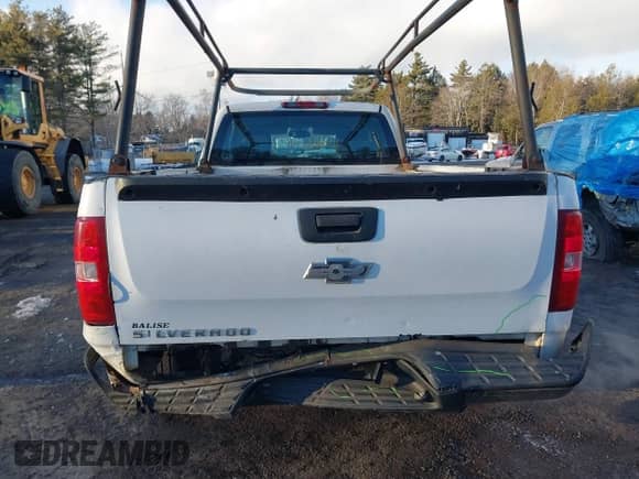 2008 Chevrolet Silverado 1500 Work Truck with VIN 1GCEC19J88E150189, listed as a IAAI auction lot 41481716 with 175,413 mi miles and . Bid and sale history available at DreamBid. Image 6.