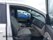 ✅ 2017 Kia Sedona EX • VIN: KNDMC5C12H6337871 • Лот: 42356160. Опубликован ранее на IAAI с пробегом 65 353 миль. Бесплатный доступ к архиву аукционных продаж из США и подробный отчёт об истории автомобиля на DreamBid. Изображение 5.