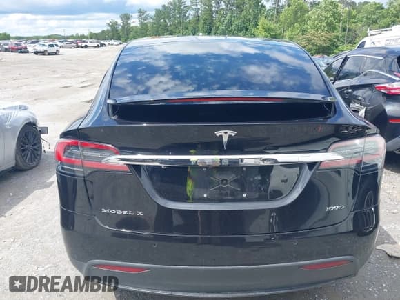 ✅ 2018 Tesla Model X 75D • VIN: 5YJXCBE25JF100156 • Лот: 42370888. Опубликован ранее на IAAI с пробегом 96 129 миль. Бесплатный доступ к архиву аукционных продаж из США и подробный отчёт об истории автомобиля на DreamBid. Изображение 16.